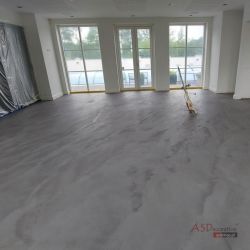 BASE 1/4 - mikrocement_base_asdecorative_podloga_z_betonu_10_wm.jpg