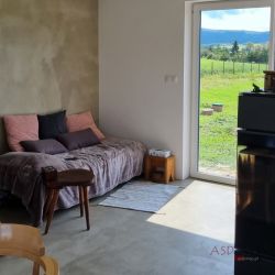 perłowy piasek medium - mikrocement_podloga_04_wm.jpg